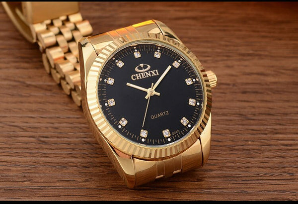 Golden Waterproof  Wristwatch with luxury Quartz